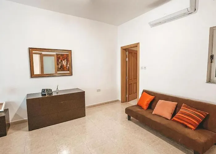 The Signature - S13 *